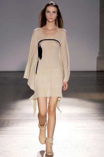 Look 10